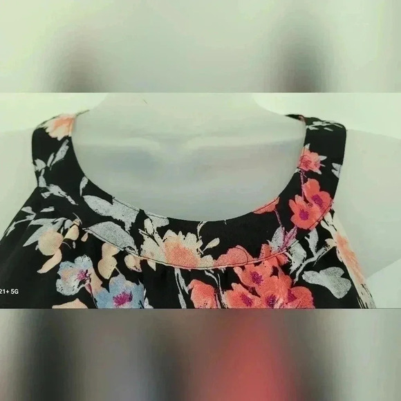 Elle | Floral Chiffon High-Low Maxi Dress in Black Floral Size Large - Picture 9 of 10